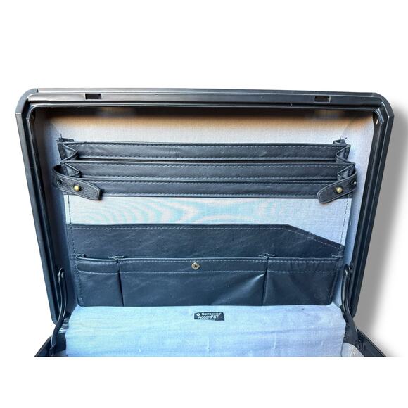 Vintage Brown Samsonite Hard-Shell Briefcase with Combination Lock - Picture 4 of 6